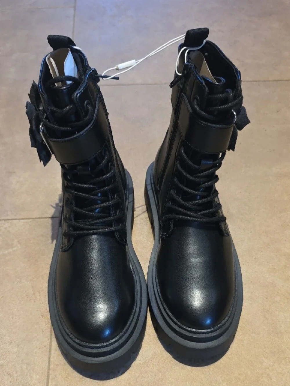 Zara Girl's Black Floral Accent Combat Boots. Size 1